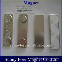 badge magnétique ; badge nominatif avec dos magnétique